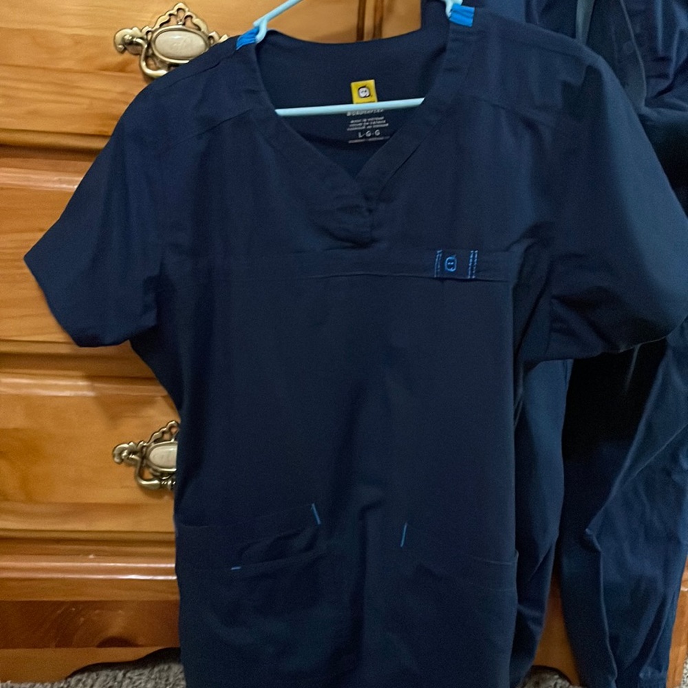Wonder wink scrubs